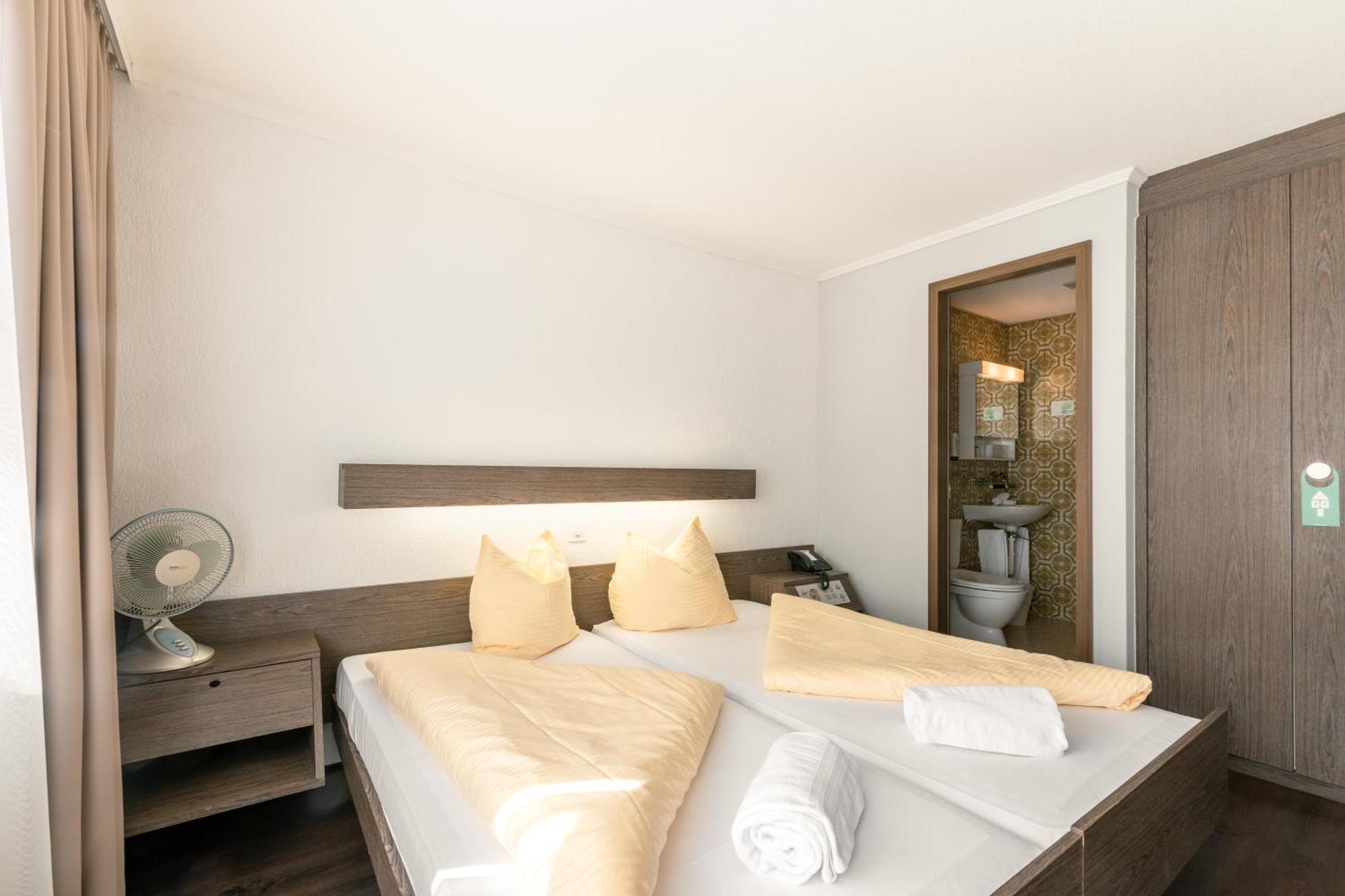 Hotel Kreuz Leissigen Buitenkant foto