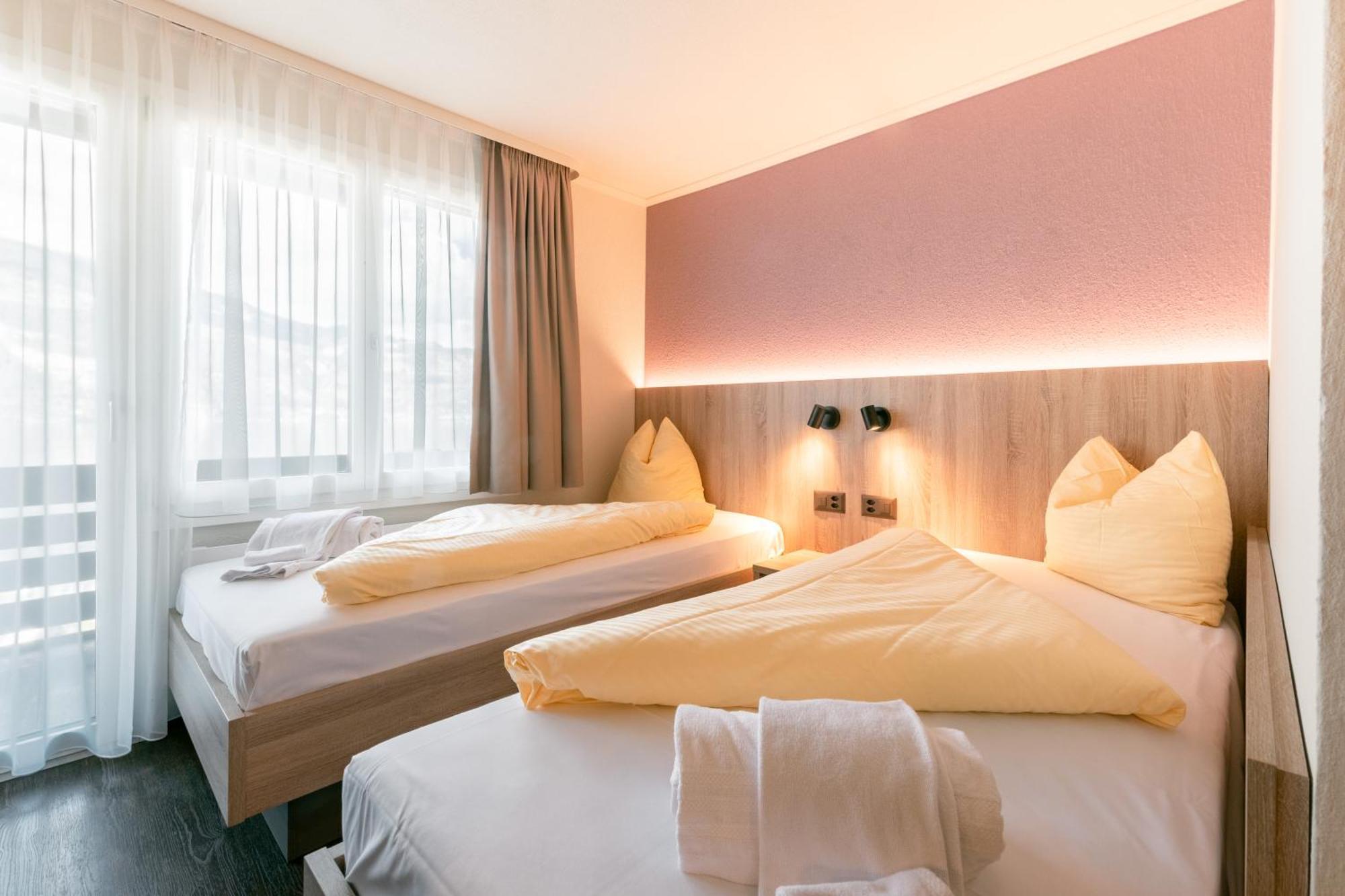 Hotel Kreuz Leissigen Buitenkant foto