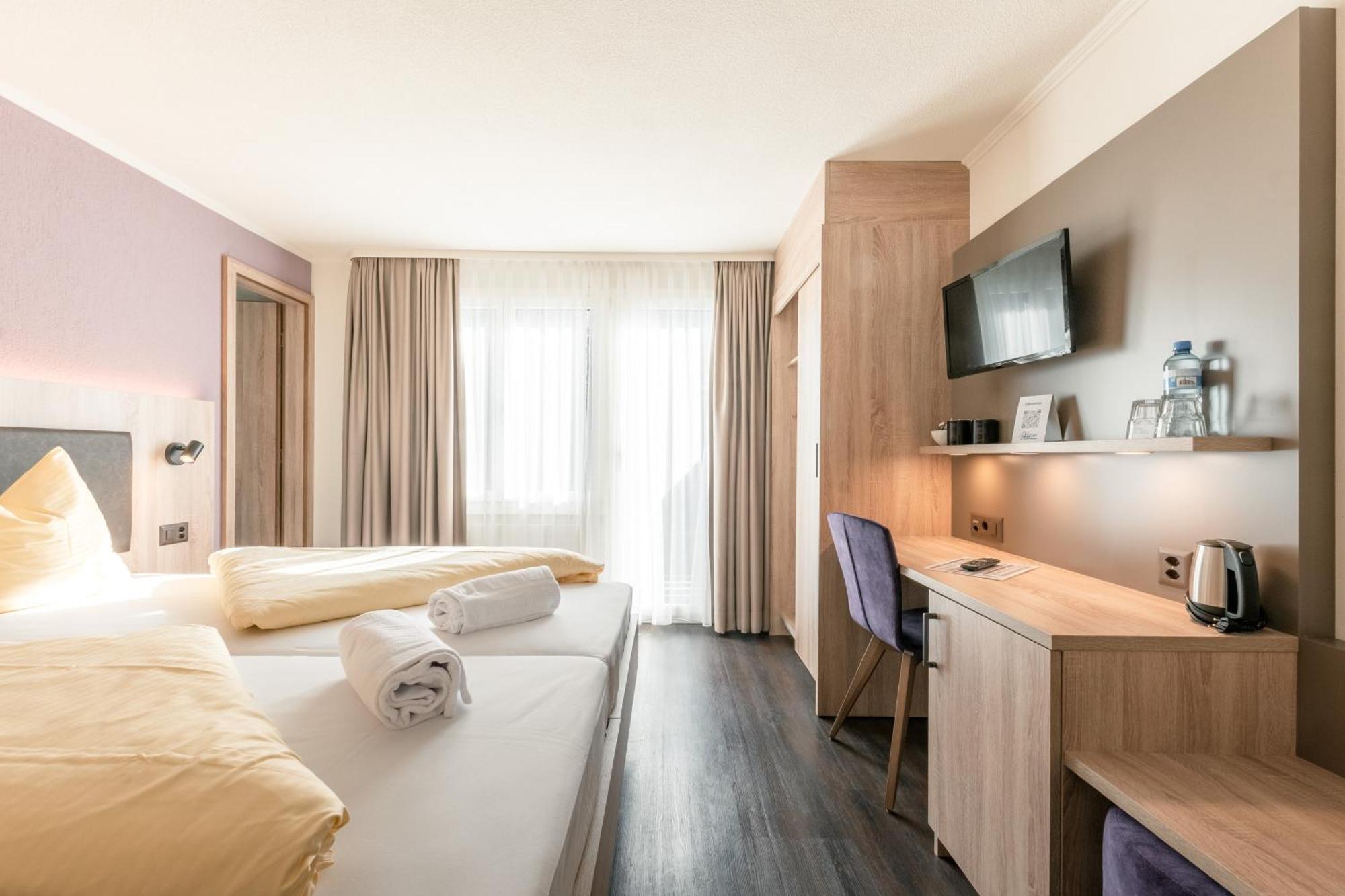 Hotel Kreuz Leissigen Buitenkant foto