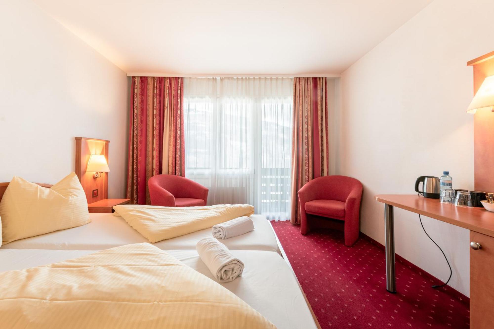 Hotel Kreuz Leissigen Buitenkant foto